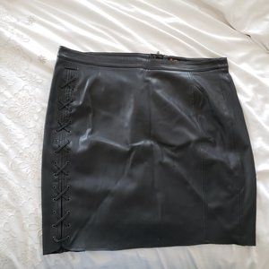 New 🔥 Love & Legend Sz 20 faux leather skirt